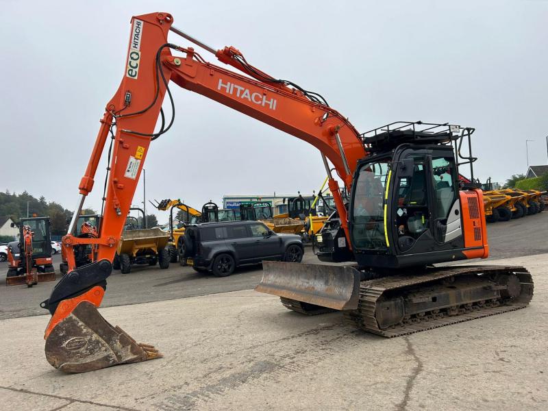 Hitachi ZX135 US-6 Blade