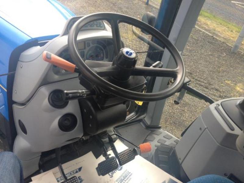 New Holland T7030
