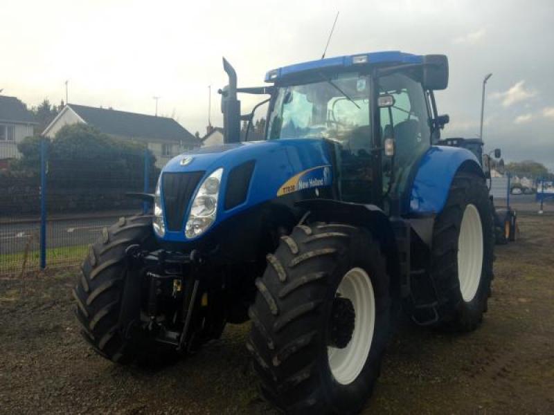 New Holland T7030
