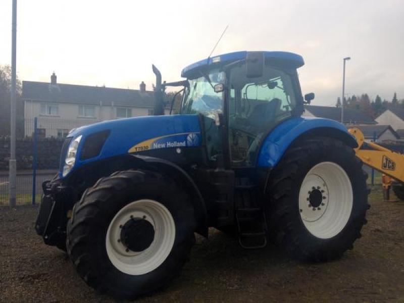 New Holland T7030