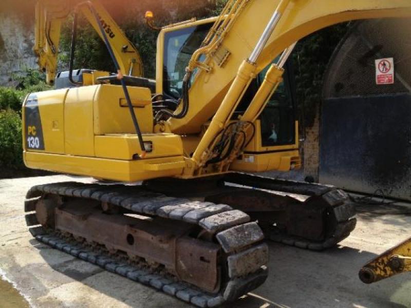 Komatsu PC130-8