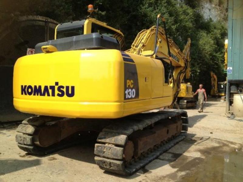 Komatsu PC130-8