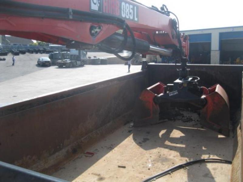 Iveco Eurocargo 260 E28 HIAB Grab Tipper