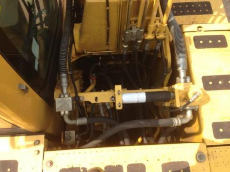 Komatsu PC210LC-8