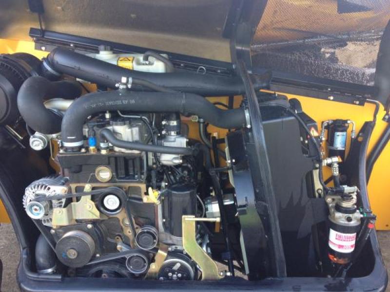 JCB 533-105