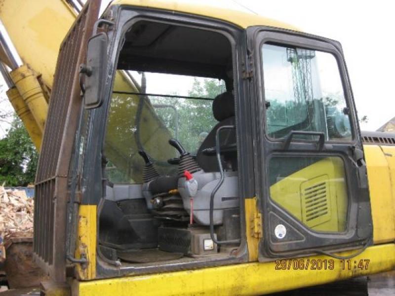 Komatsu PC210LC-7
