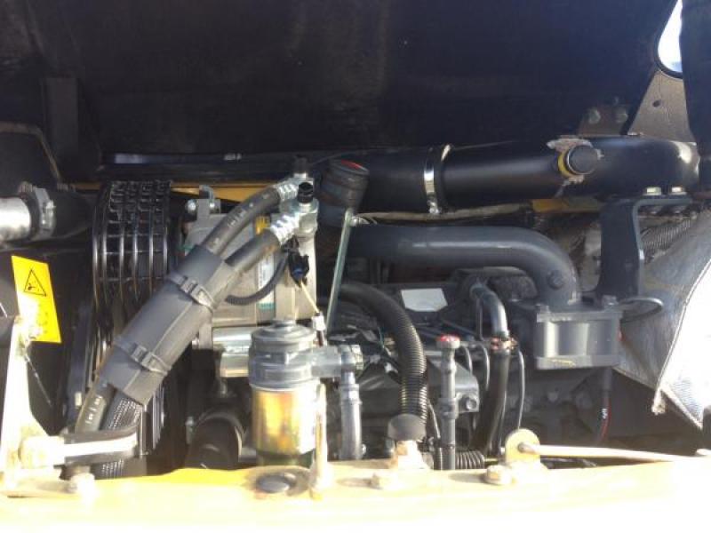 Komatsu PC88MR-6