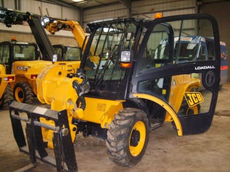 JCB 520-40