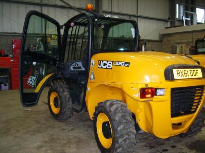 JCB 520-40