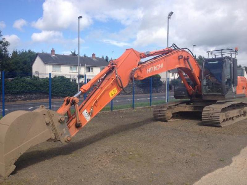 Hitachi ZX210LC-3