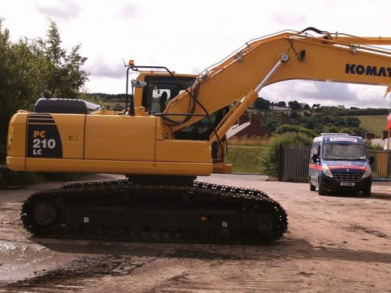 Komatsu PC210LC-8