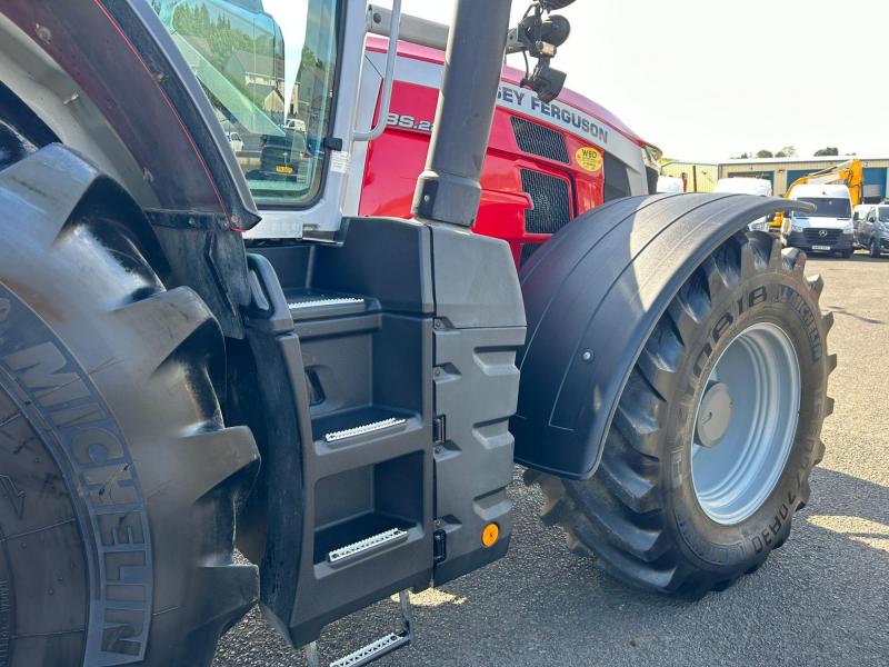 Massey Ferguson 8S.225