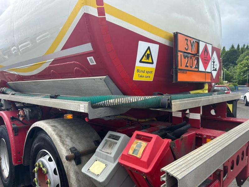 Daf CF330 Fuel Tanker