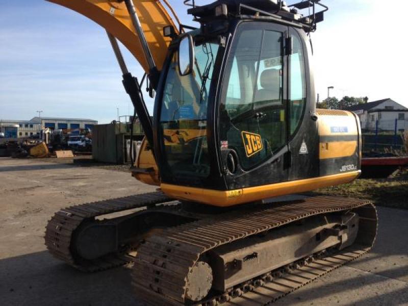 JCB JS130 LC