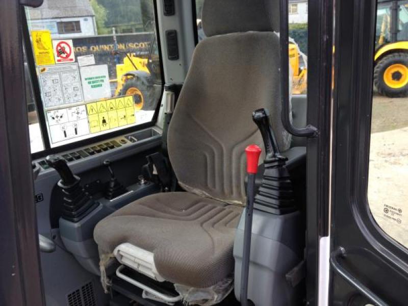 Bobcat E80
