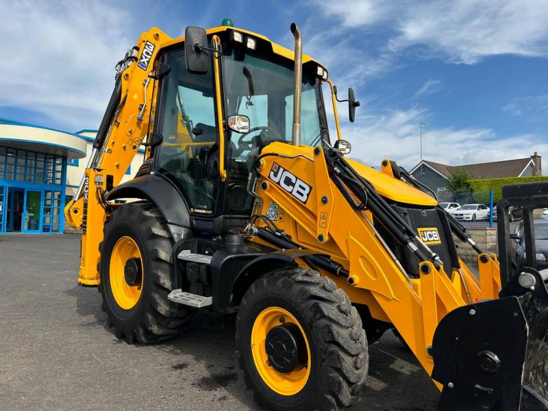 JCB 3CX 81kW / Air Con
