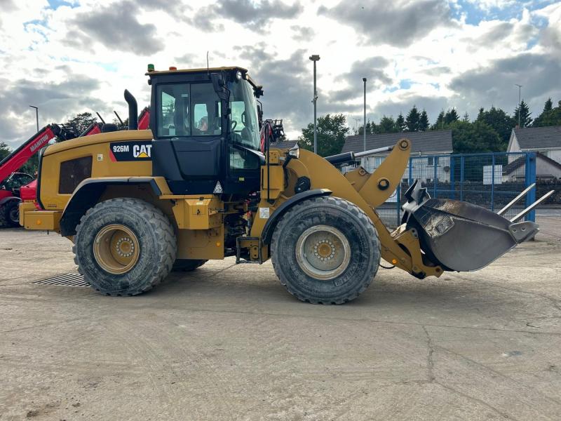 CAT 926M