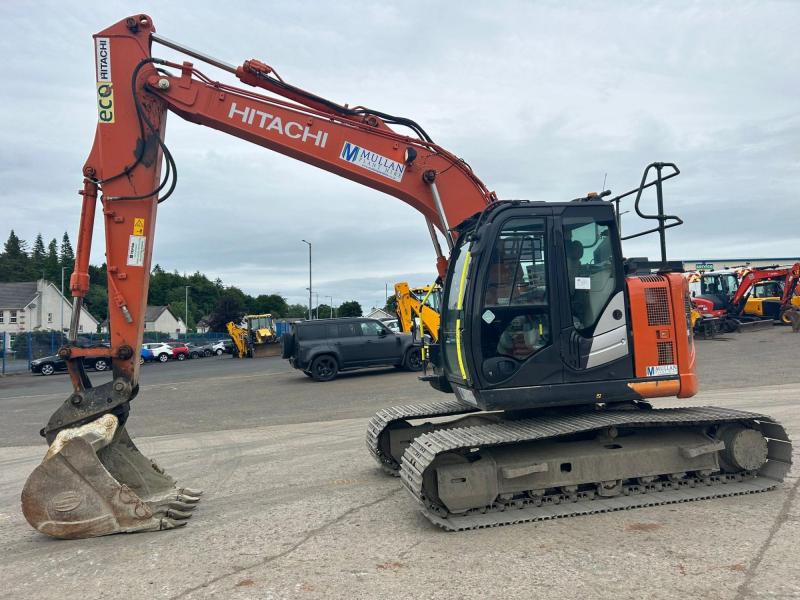 Hitachi ZX135 US-6