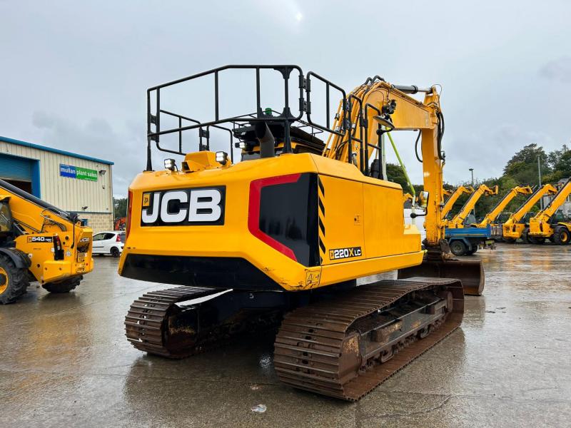 JCB 220X