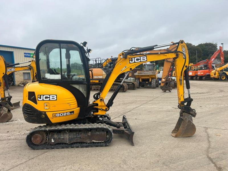 JCB 8026