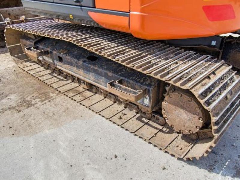 Hitachi ZX135 US-6