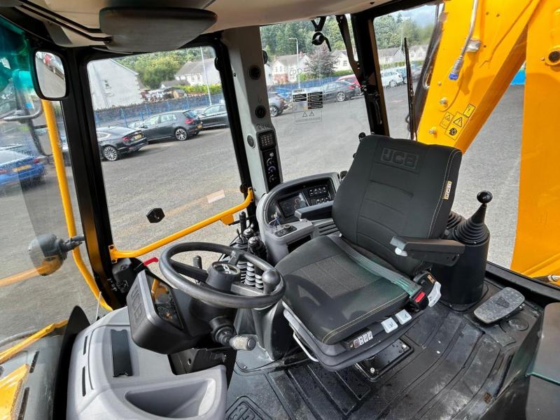 JCB 3CX 81kW / Air Con