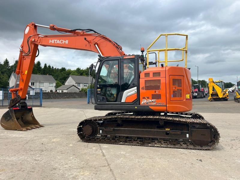 Hitachi ZX225 USLC-7