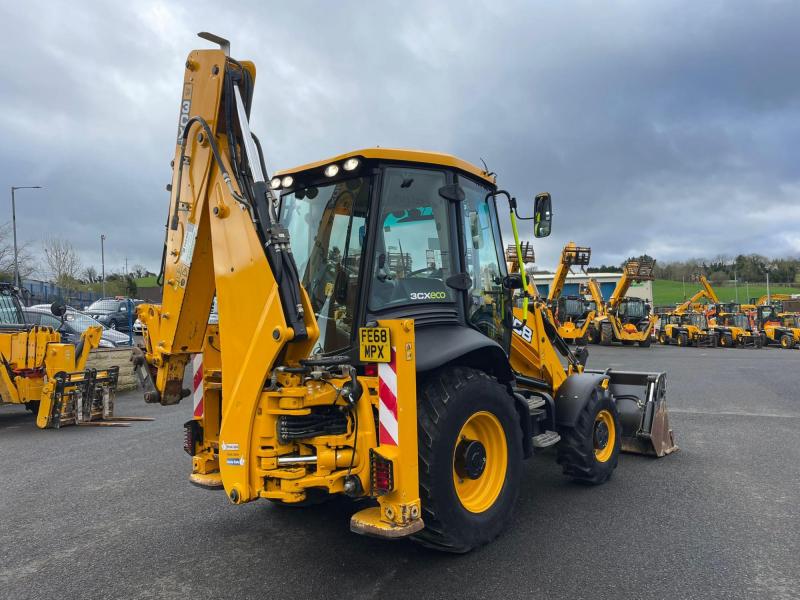 JCB 3CX Air Con / 68kW