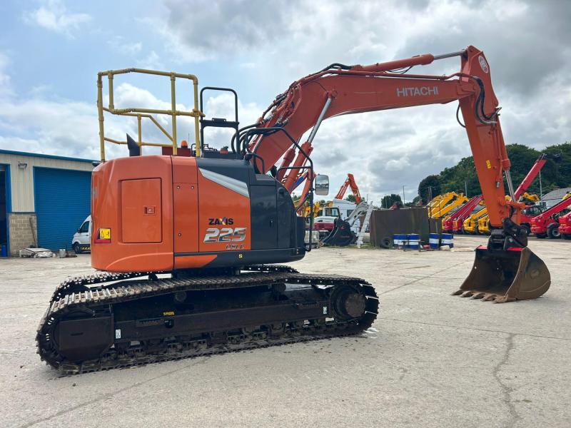 Hitachi ZX225 USLC-7