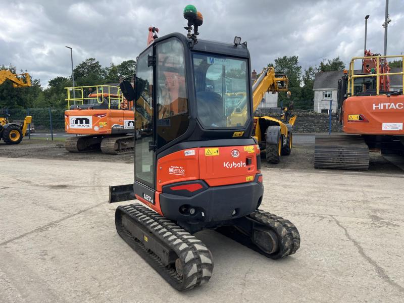Kubota U27-4