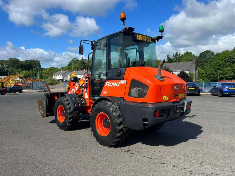 Kubota R090 Bucket / Forks / AC