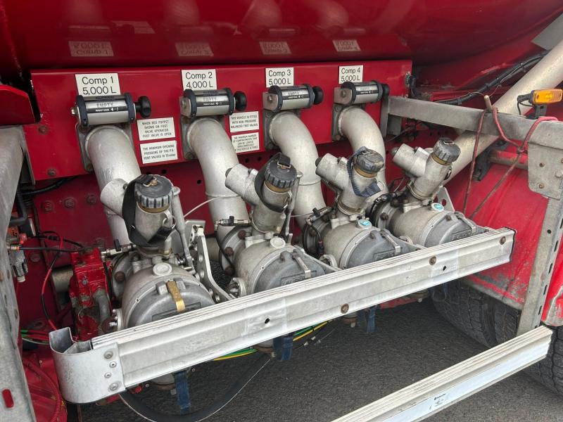 Daf CF330 Fuel Tanker