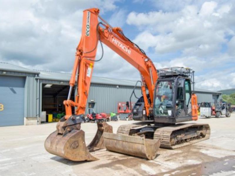 Hitachi ZX135 US-6