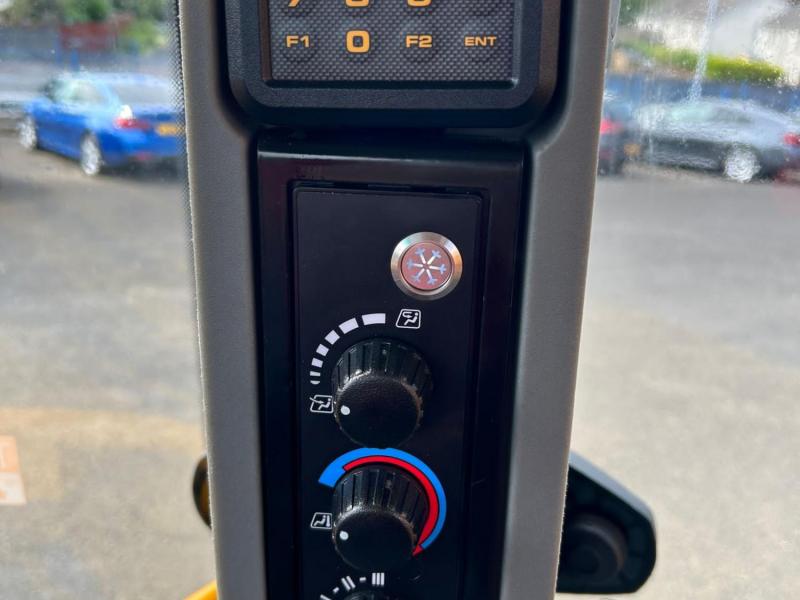 JCB 3CX 81kW / Air Con