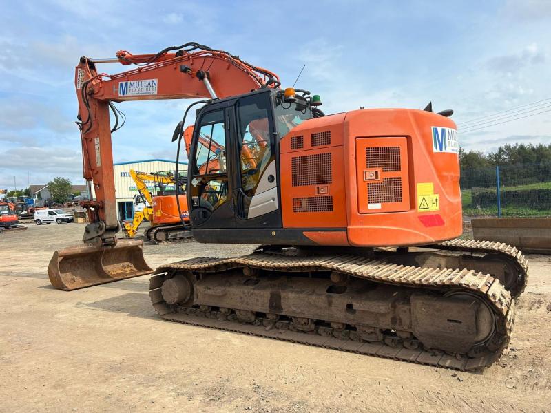 Hitachi ZX225 USLC-6 for Sale