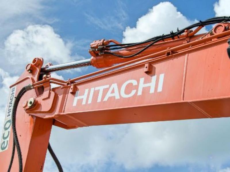 Hitachi ZX135 US-6