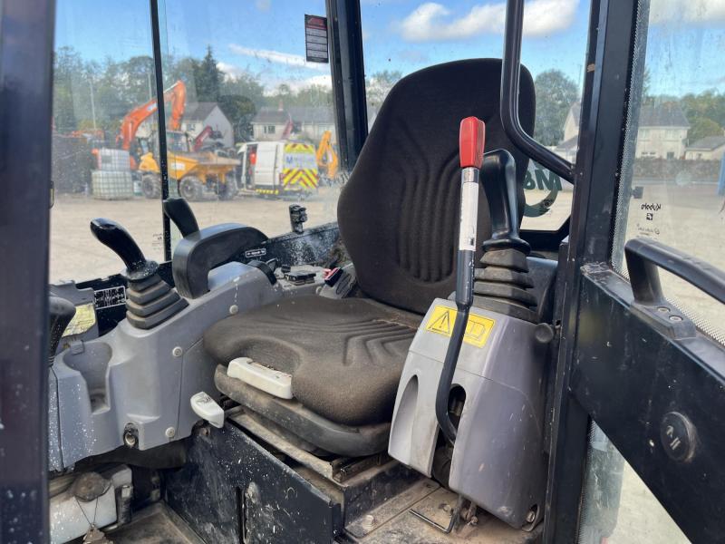Kubota U27-4