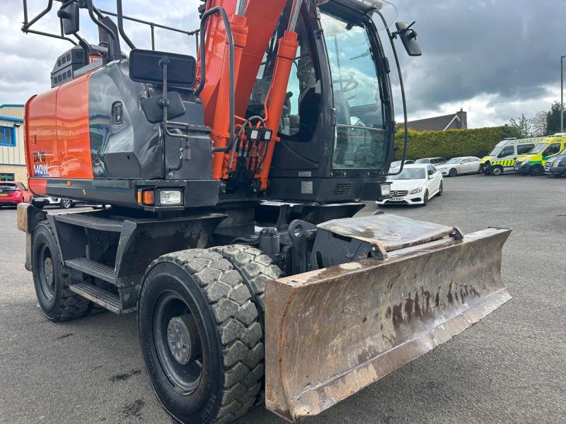 Hitachi ZX140W-6