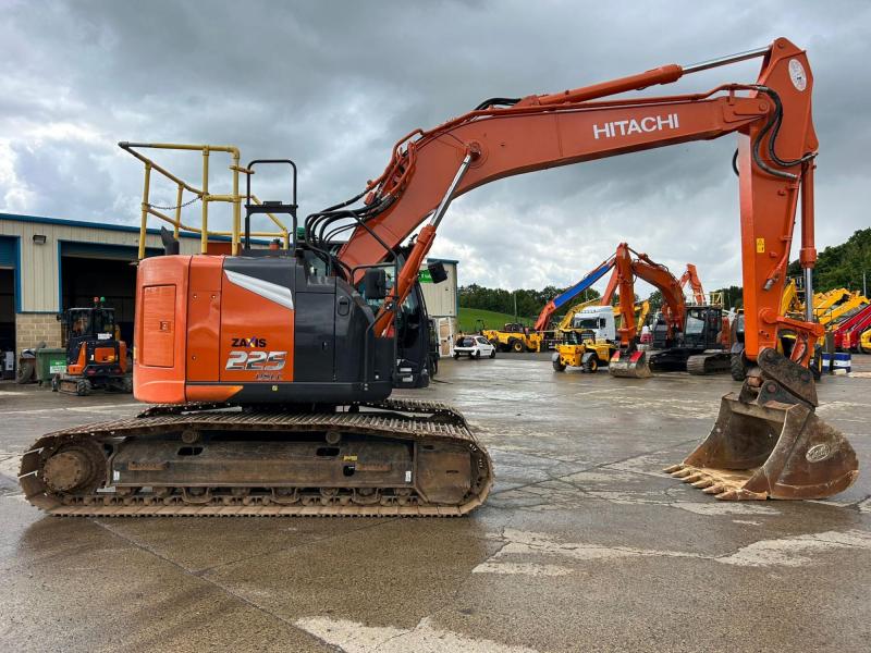 Hitachi ZX225 USLC-7