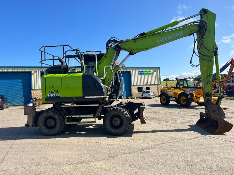 Hitachi ZX145W Blade & Stabilisers