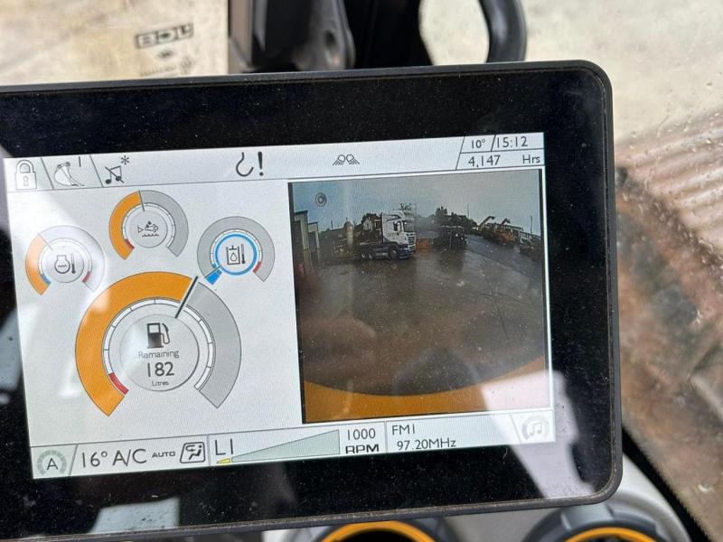 JCB 220X