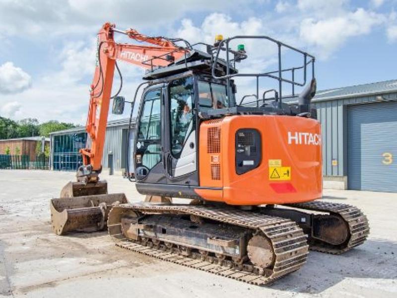 Hitachi ZX135 US-6