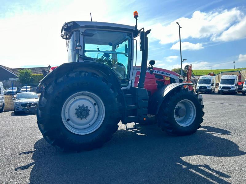 Massey Ferguson 8S.225