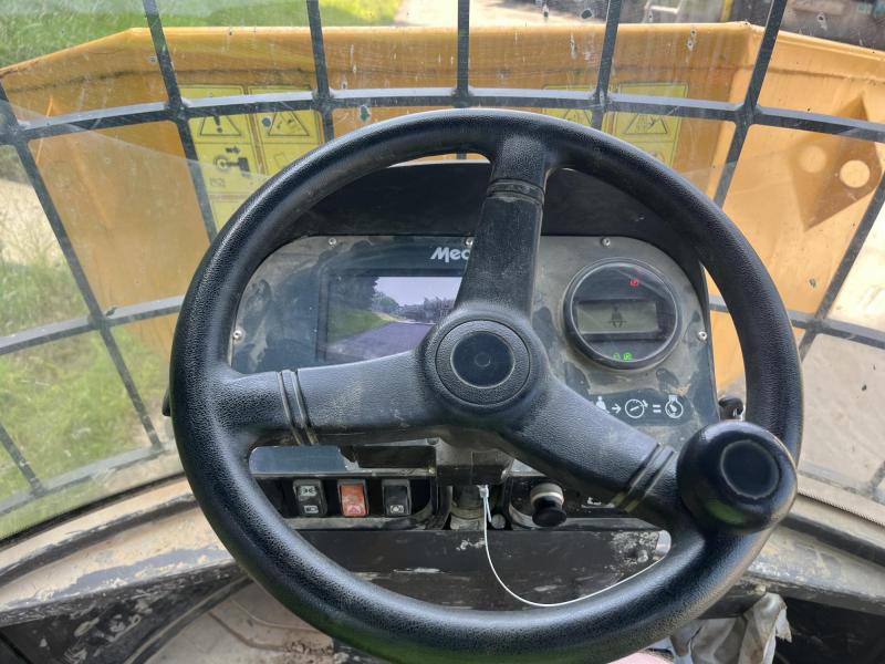 Mecalac 6 Tonne Swivel Cabbed