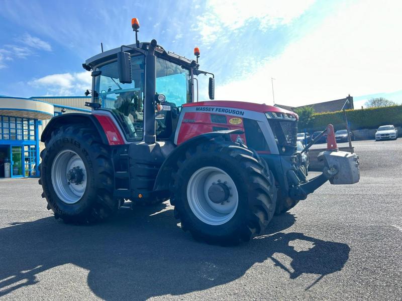 Massey Ferguson 8S.225
