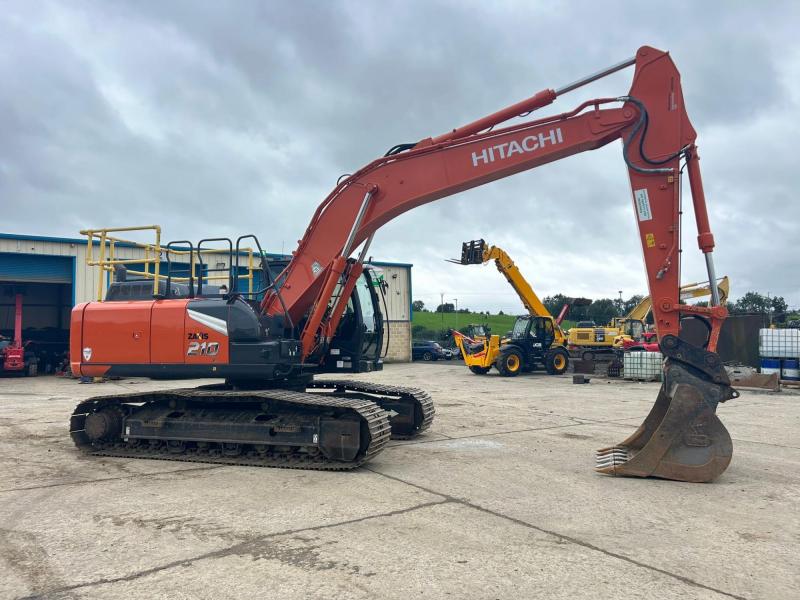 Hitachi ZX210 LC-7