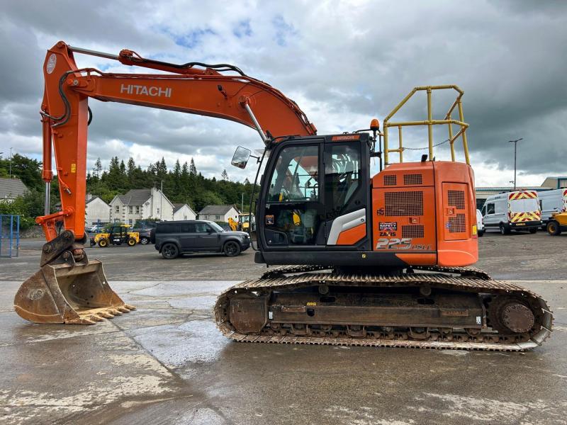 Hitachi ZX225 USLC-7