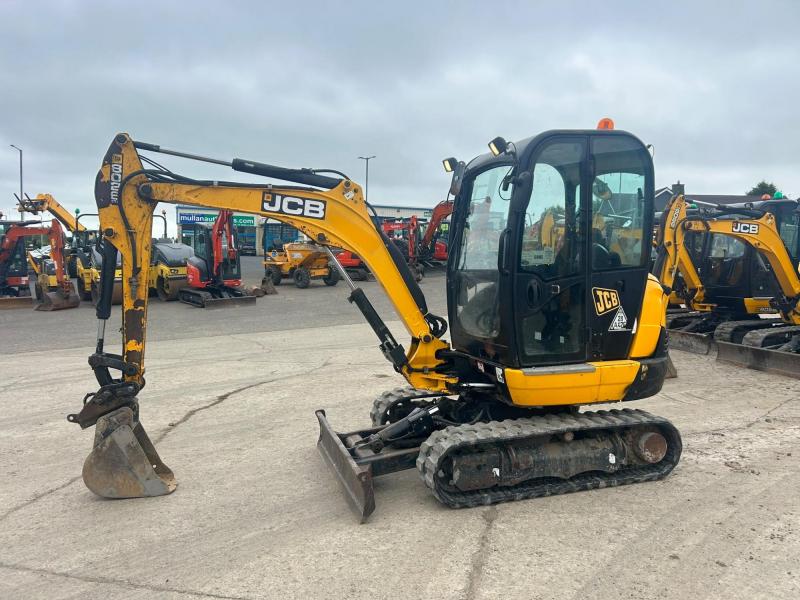 JCB 8026