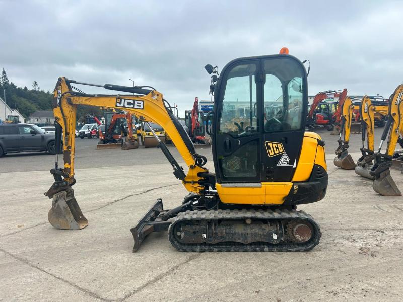 JCB 8026