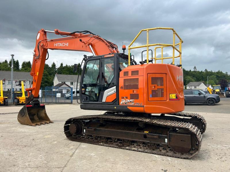 Hitachi ZX225 USLC-7